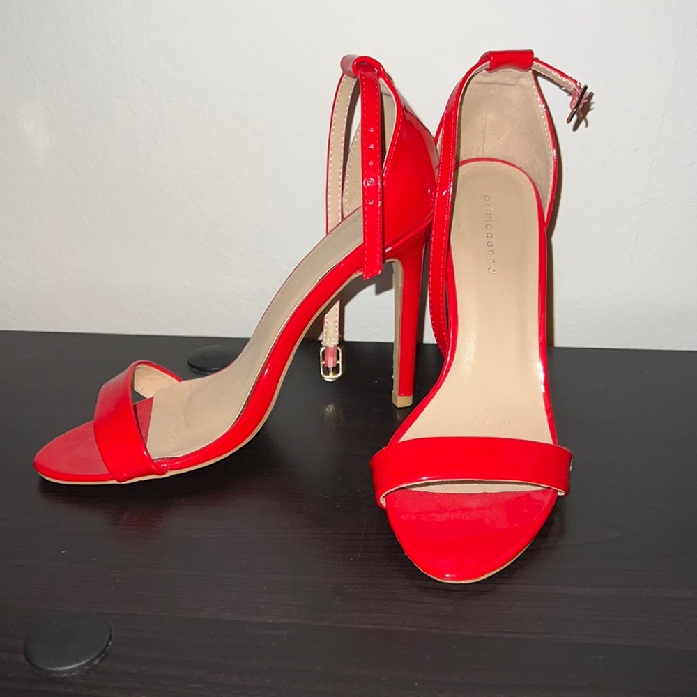 Primadonna Red heels with ankle strap